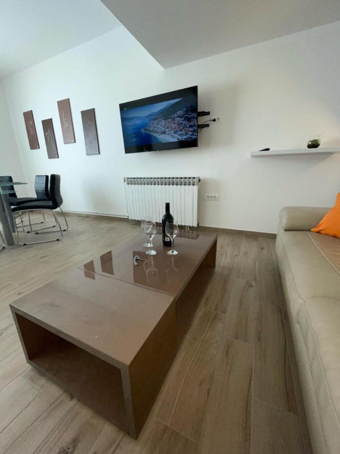 Apartman Varea Liznjan Exterior photo
